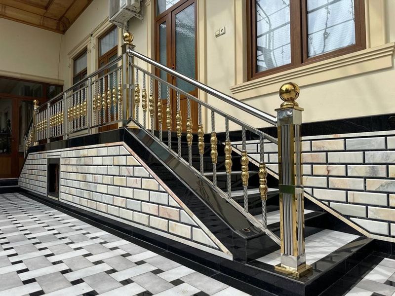 Nerjaveyka perila baryer reshotka