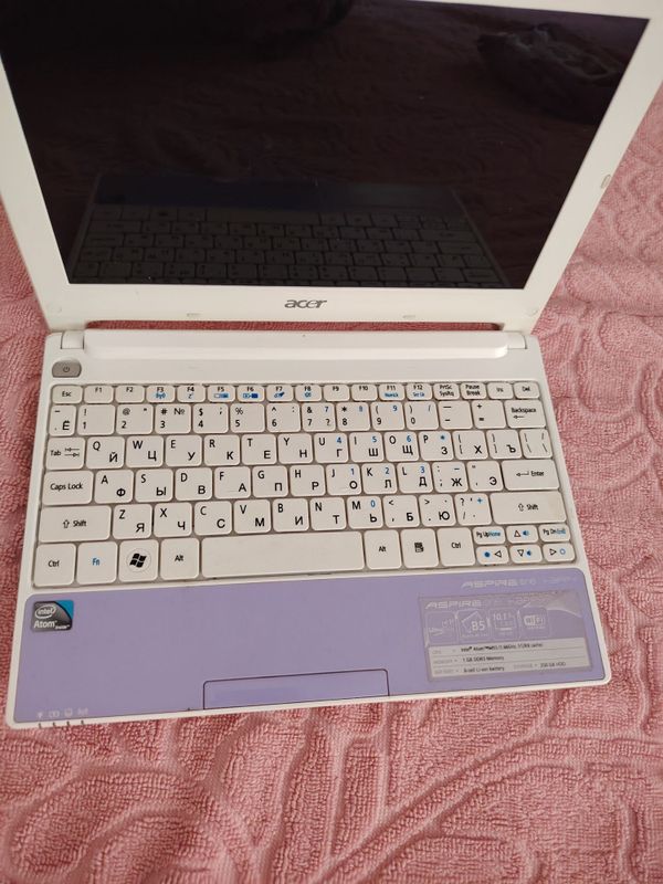 Срочно продаю Нетбоок ACER Срочно продаю Нетбоок ACER