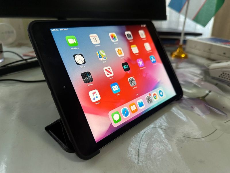 Продаю iPad mini 2 Продаю iPad mini 2