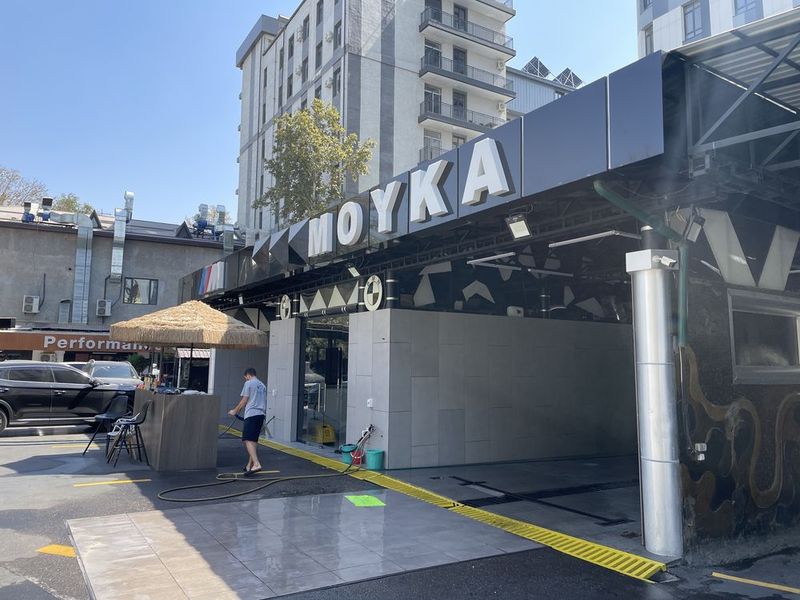 BMW afto premyum moykaga profisyanal moychik ishga olamiz BMW afto premyum moykaga profisyanal moychik ishga olamiz
