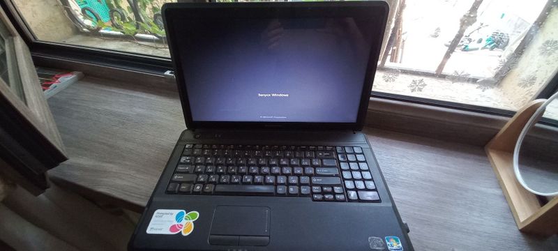 Ноутбук Lenovo в хорошем состоянии Ноутбук Lenovo в хорошем состоянии