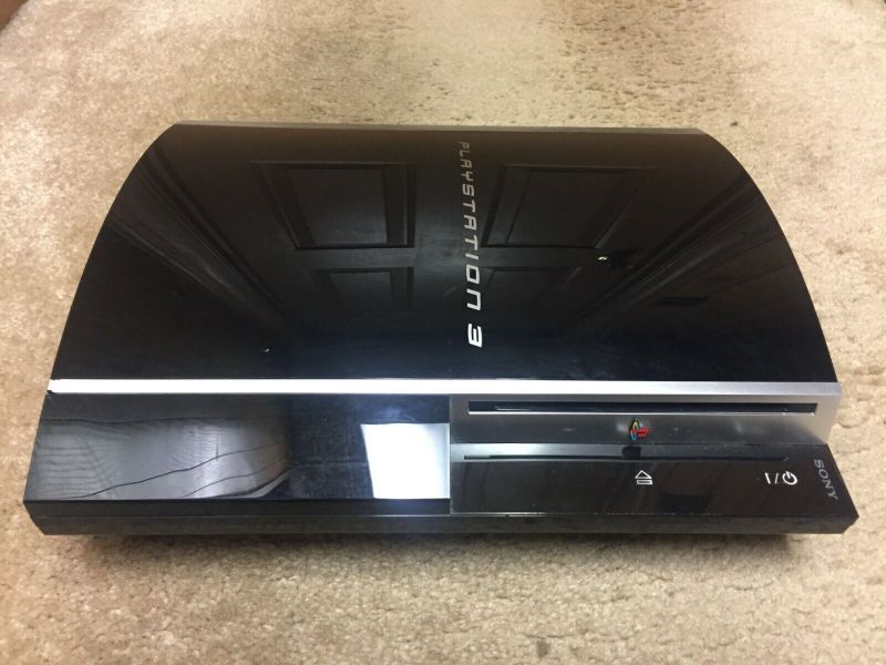 Продам PlayStation 3 fat 320gb