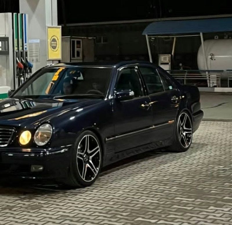 W210 elegant srochniy sotladi W210 elegant srochniy sotladi