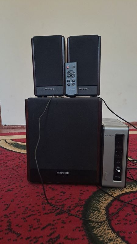 Microlab fs530 suboofer Microlab fs530 suboofer