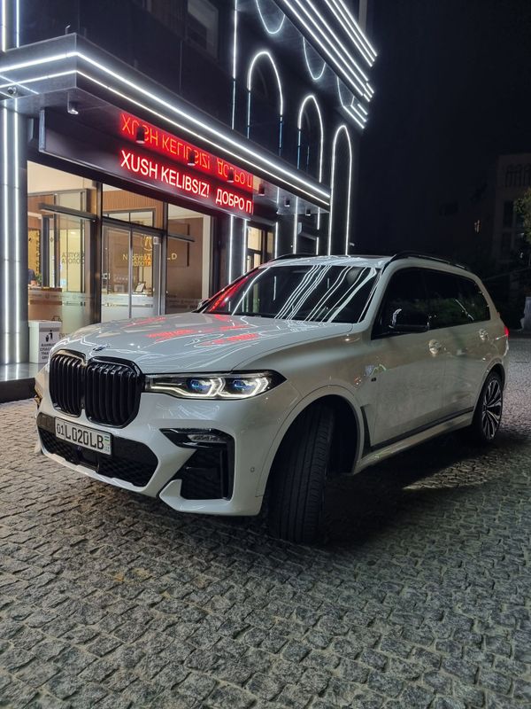 BMW 2019 X7 40i