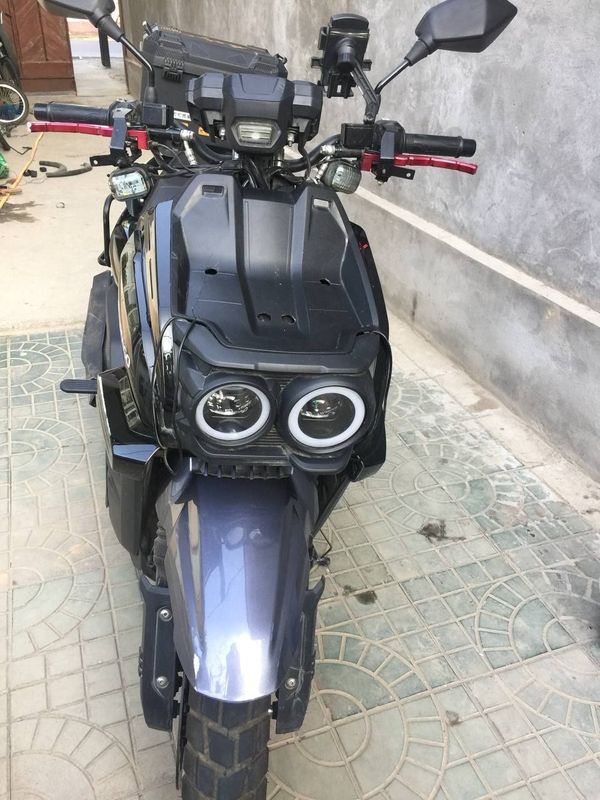 Tank skutr sotiladi Tank skutr sotiladi