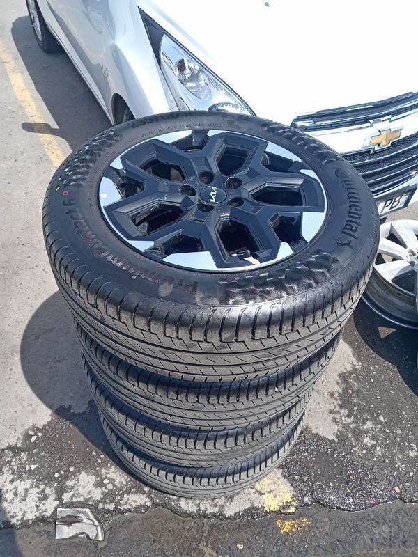 R18 Kia sarento 2025-YIL masla yurmagan R18 Kia sarento 2025-YIL masla yurmagan