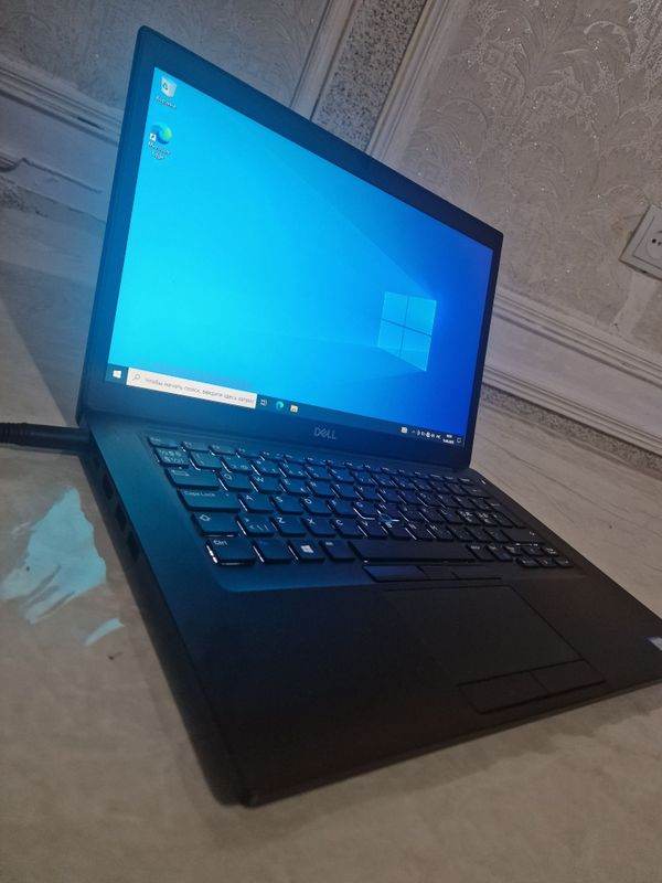 Dell Latitude 7490 Core i5-8250u Operativka 16gb ddr4 Hotira 256gb m2s Dell Latitude 7490 Core i5-8250u Operativka 16gb ddr4 Hotira 256gb m2s