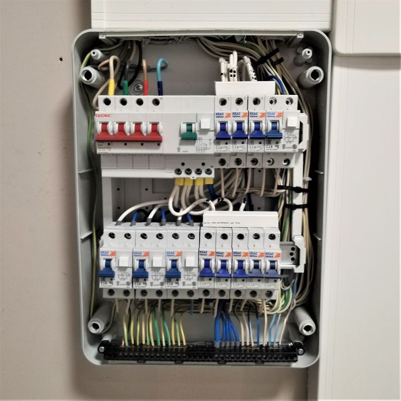 Elektrik Электрика •Montaj Demontaj •Elektromobil zaryadchik •Ustanovk Elektrik Электрика •Montaj Demontaj •Elektromobil zaryadchik •Ustanovk