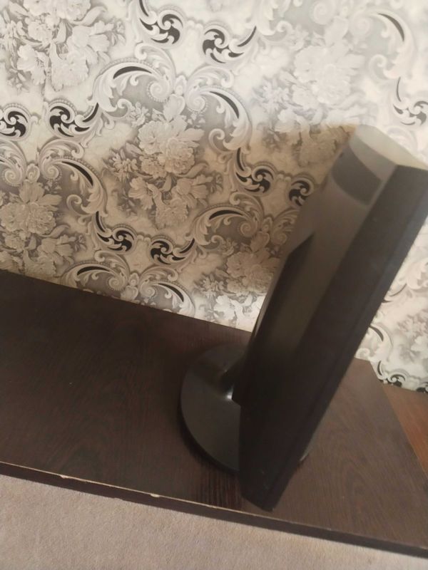 Продаётся монитор: Samsung SyncMaster E1920 ками бор Продаётся монитор: Samsung SyncMaster E1920 ками бор