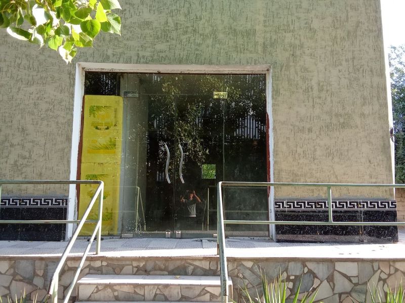 Ijaraga beriladi mujiski jeniski salon