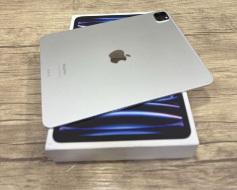 Prodam idyal Ipad Pro 11 m2 128GB wi Prodam idyal Ipad Pro 11 m2 128GB wi