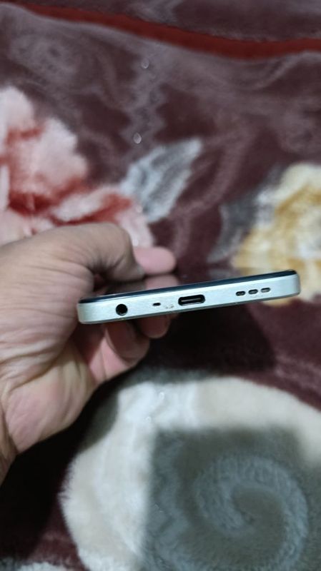 Oppo a38 128 taligi siroshni sotaman holat yaxshi Oppo a38 128 taligi siroshni sotaman holat yaxshi