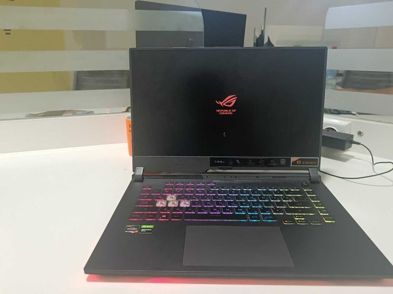 ROG strix g513/ 16GB DDR4/ 512GB SSD/GTX 1650 4 GB