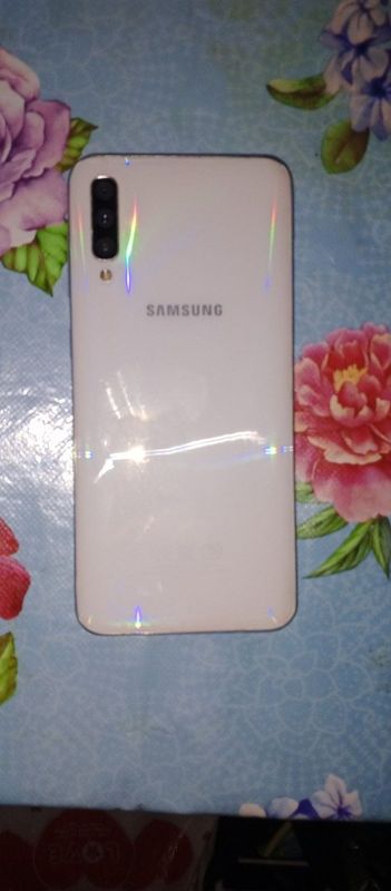Samsung a50 6/128