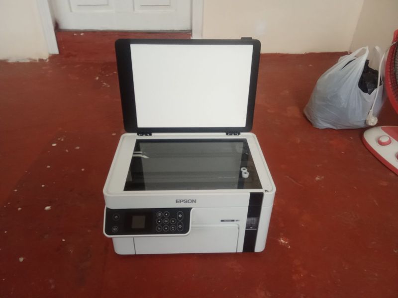 Epson 2120 sptiladi kam ishlayilgan