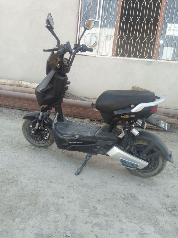 Maped qora rang holati yaxshi Maped qora rang holati yaxshi