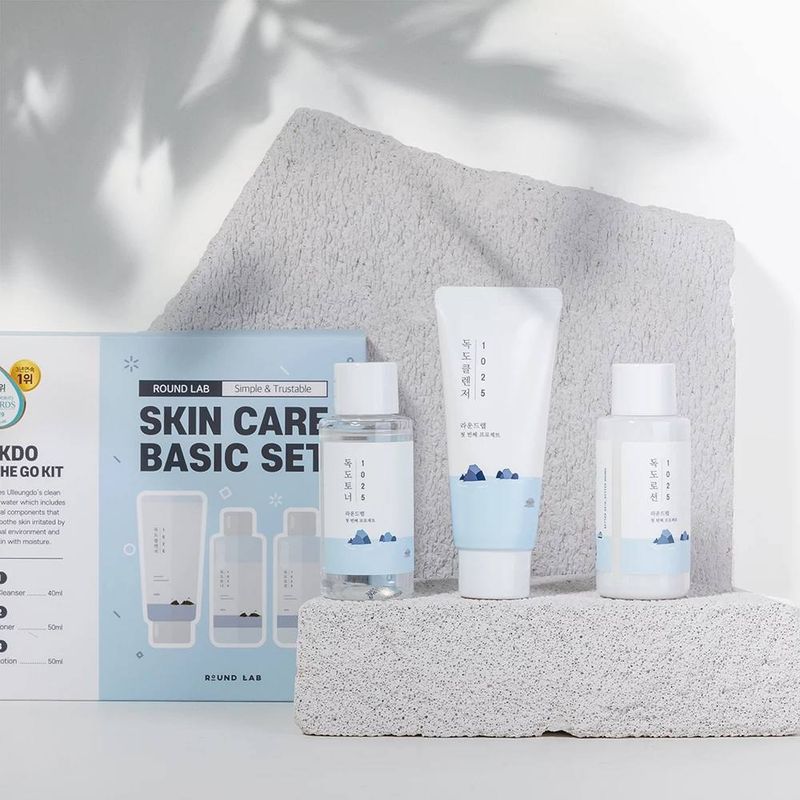 Набор миниатюр с комплексом минералов Round Lab 1025 Dokdo On The Go Kit Набор миниатюр с комплексом минералов Round Lab 1025 Dokdo On The Go Kit