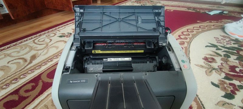 принтер hp LaserJet 1010