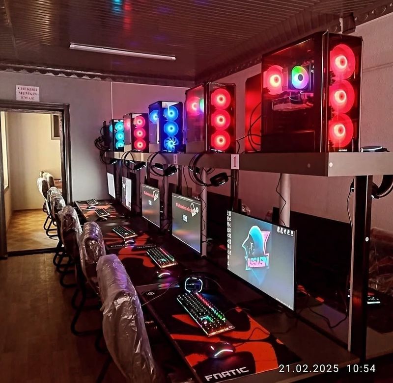 Kompyuter game club Kompyuter game club