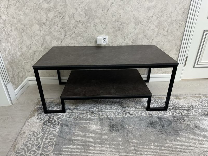 Jurnalniy stol loft uslubida Jurnalniy stol loft uslubida
