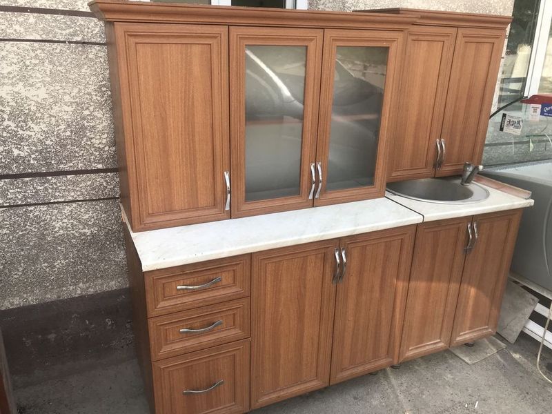 Продам кухонный гарнитур в идиальному состояния Продам кухонный гарнитур в идиальному состояния
