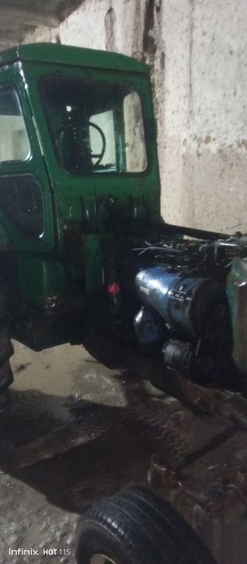 T40 Traktoti sotiladi T40 Traktoti sotiladi
