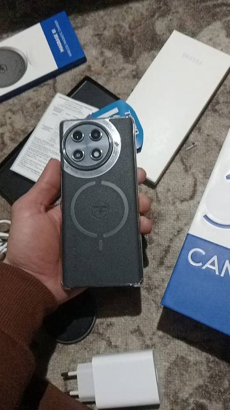 Tecno 30 s Pro yangi telefon 1 simkarta joyi ochil