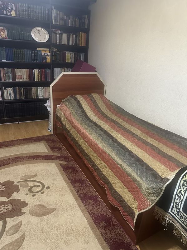Кровать одна с палька Кровать одна с палька
