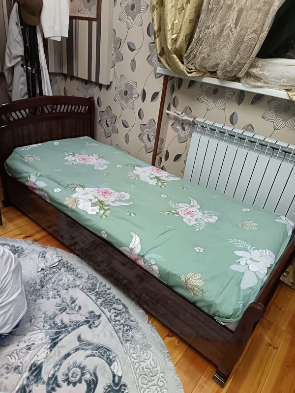 Продам односпальный кровать Продам односпальный кровать