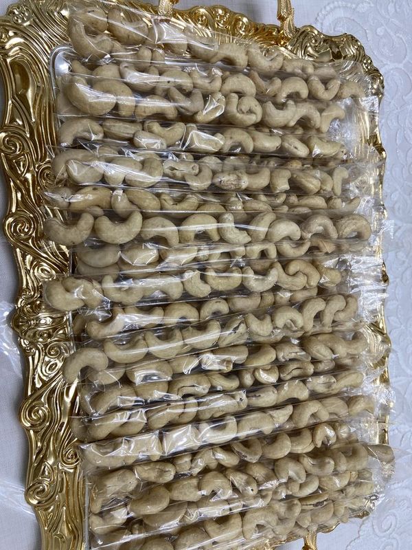 Кешью (индийский орех) по 25 гр. 60 шт. Кешью (индийский орех) по 25 гр. 60 шт.