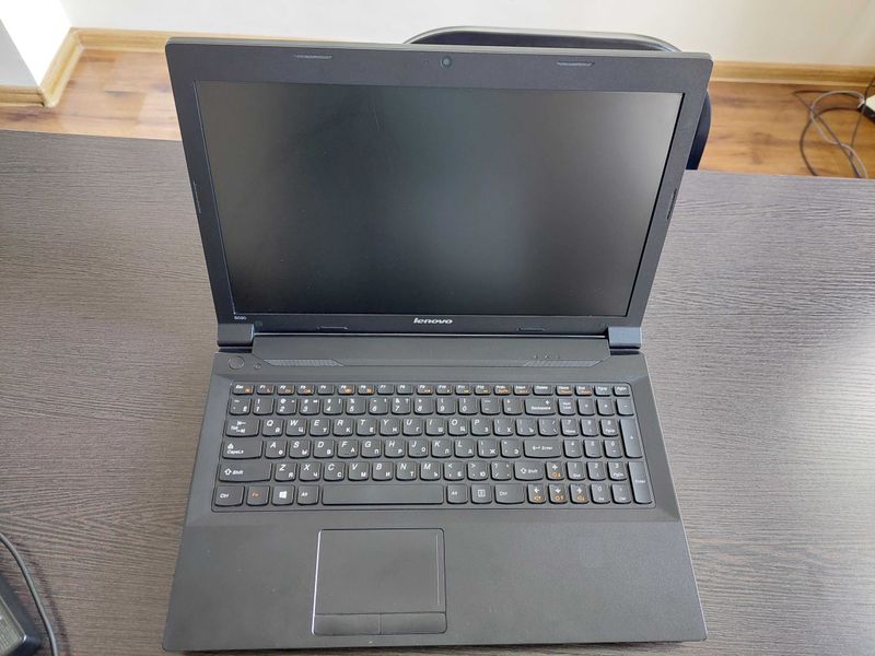 Lenovo B590 sotiladi 2012 yil chiqqan