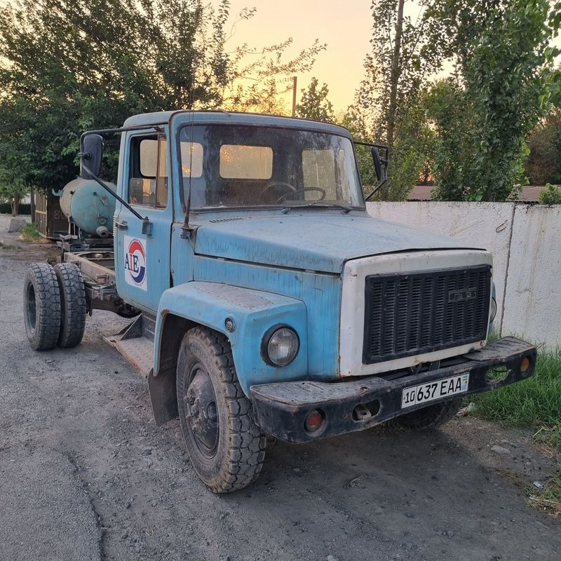 Gaz 3307 sotiladi
