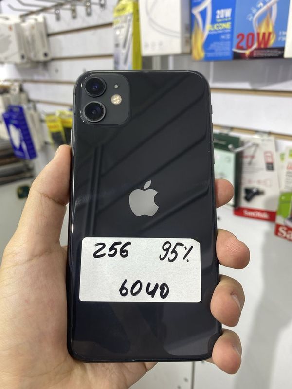iPhone 11, black, 256GB, 95%, дисплей меняли, состояние хорошее. iPhone 11, black, 256GB, 95%, дисплей меняли, состояние хорошее.