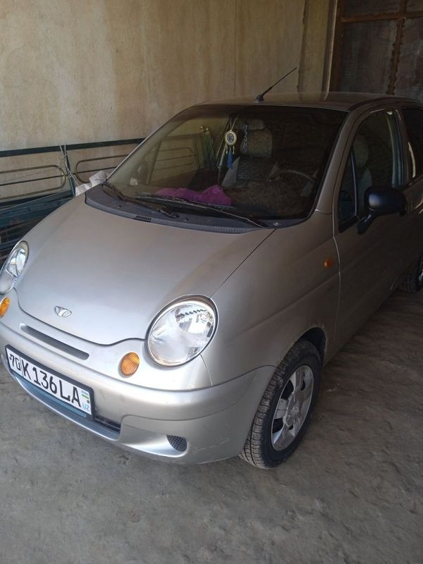 Matiz sotiladi mokriy asfalt Matiz sotiladi mokriy asfalt