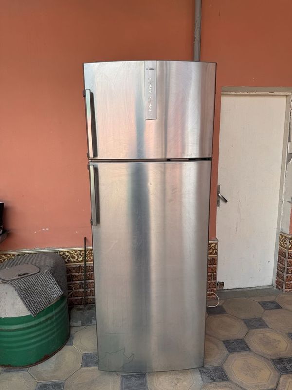 Холодильник Bosch KDN49AV20/TR Холодильник Bosch KDN49AV20/TR