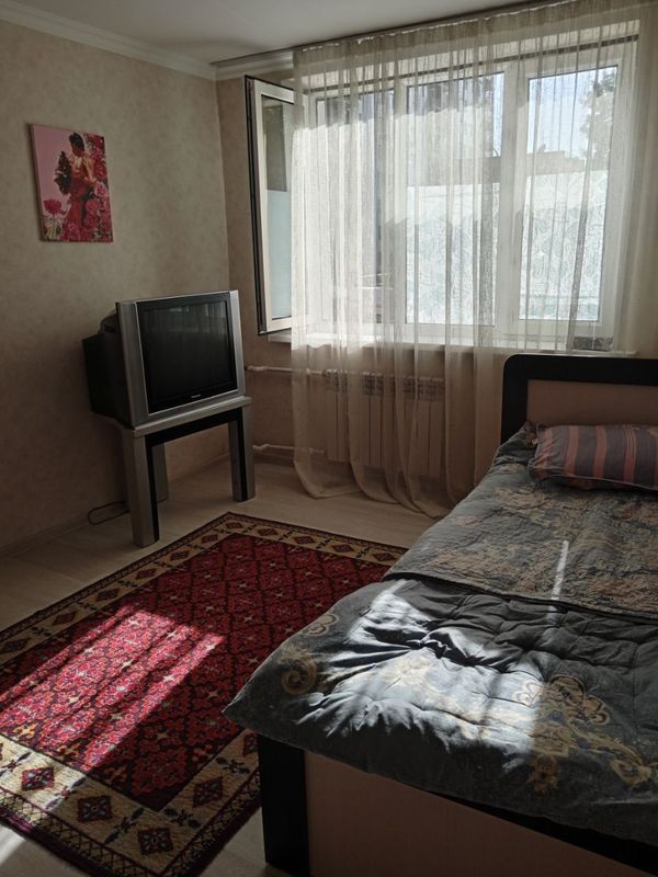 Метро Бадамзар. Бир хонали Еш ОИЛАГА берилади