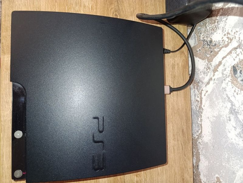 PlayStation 3 Slim 500Gb PlayStation 3 Slim 500Gb