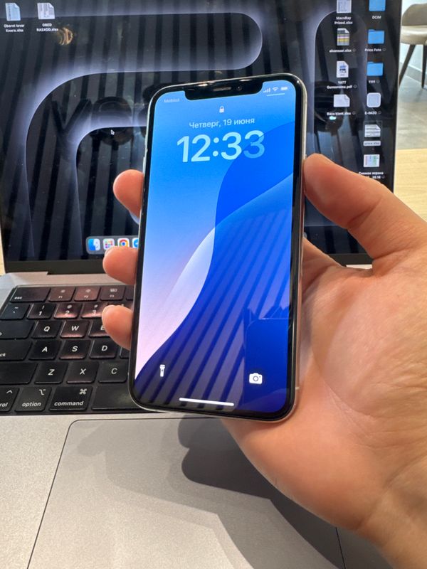 iPhone 11 Pro 64GB iPhone 11 Pro 64GB