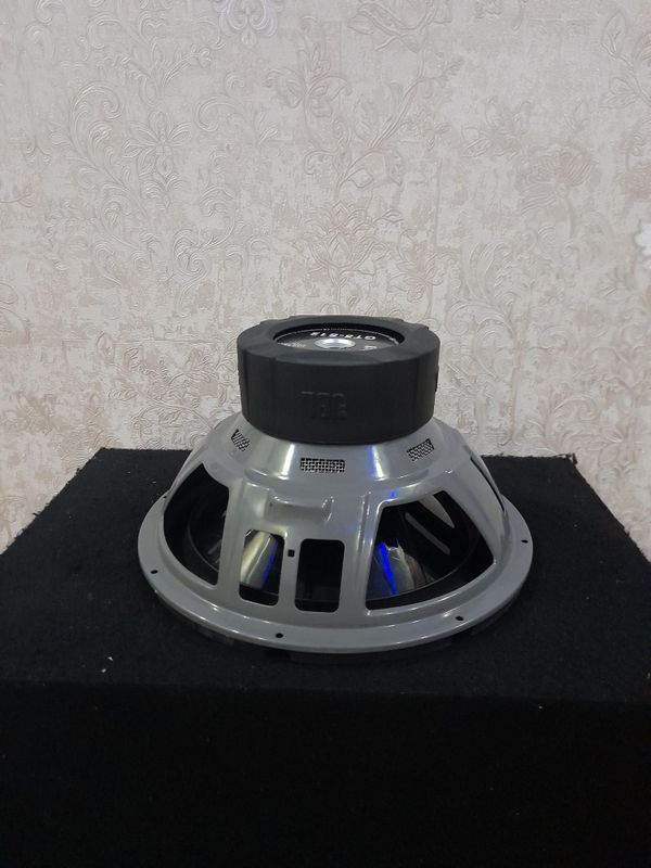Сабуфер JBL1200 Сабуфер JBL1200