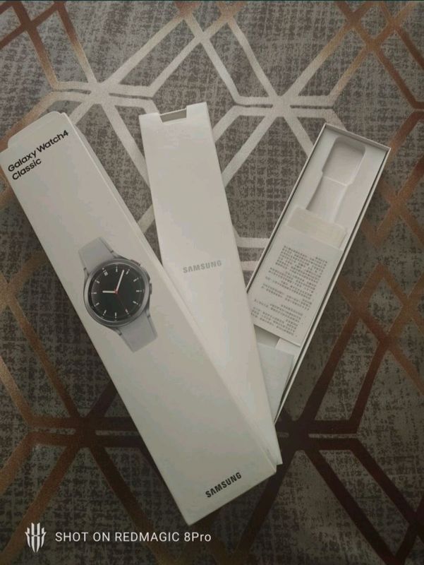 Samsung galaxy watch 4 classic 46 mm Samsung galaxy watch 4 classic 46 mm