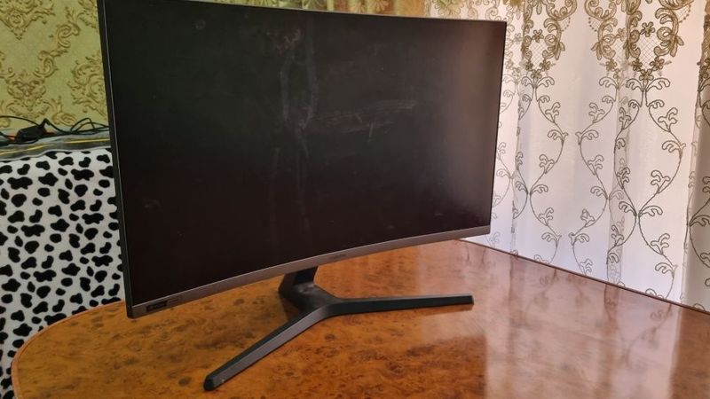 27” Игровой монитор CRG5 [C27RG50FQI] на запчаст