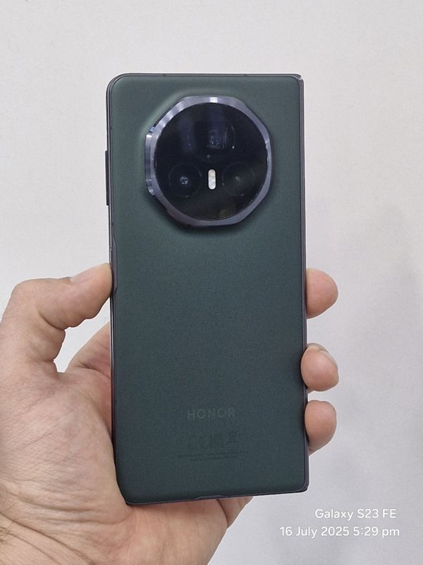 Honor Magic V3 12/512GB Honor Magic V3 12/512GB