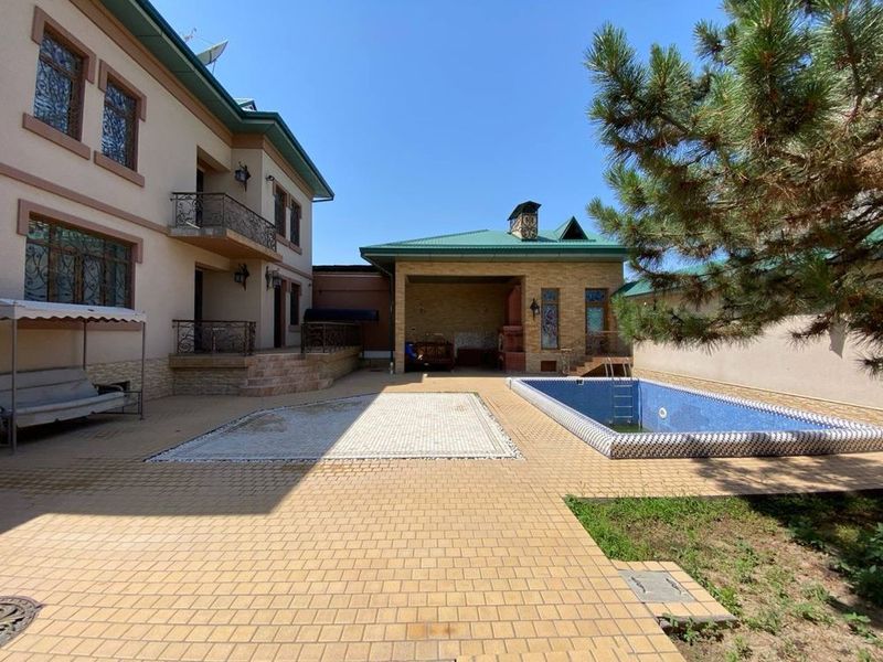 Евродом 460 м² участок 5 соток продается срочно на Кадышева Евродом 460 м² участок 5 соток продается срочно на Кадышева