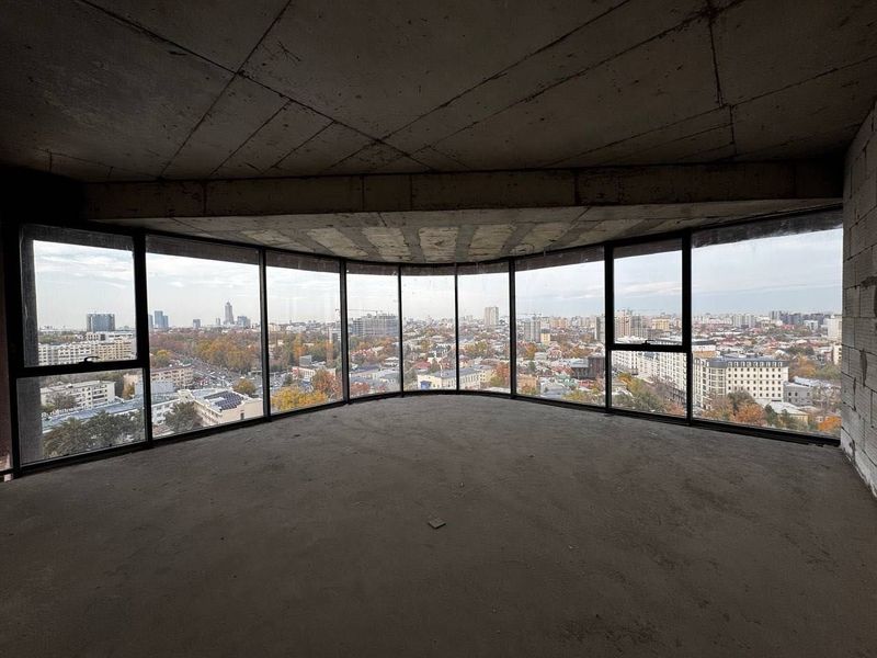 Zarafshon City Продаётся Нежилое Помещение 128 м2 коробка ул.Бобура