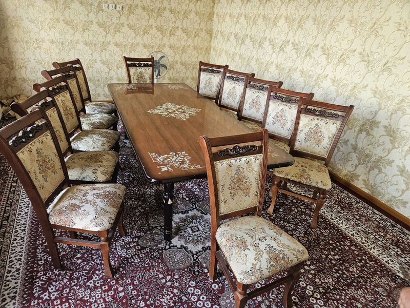 Стол и стул 12 кишилик холати яхши Стол и стул 12 кишилик холати яхши