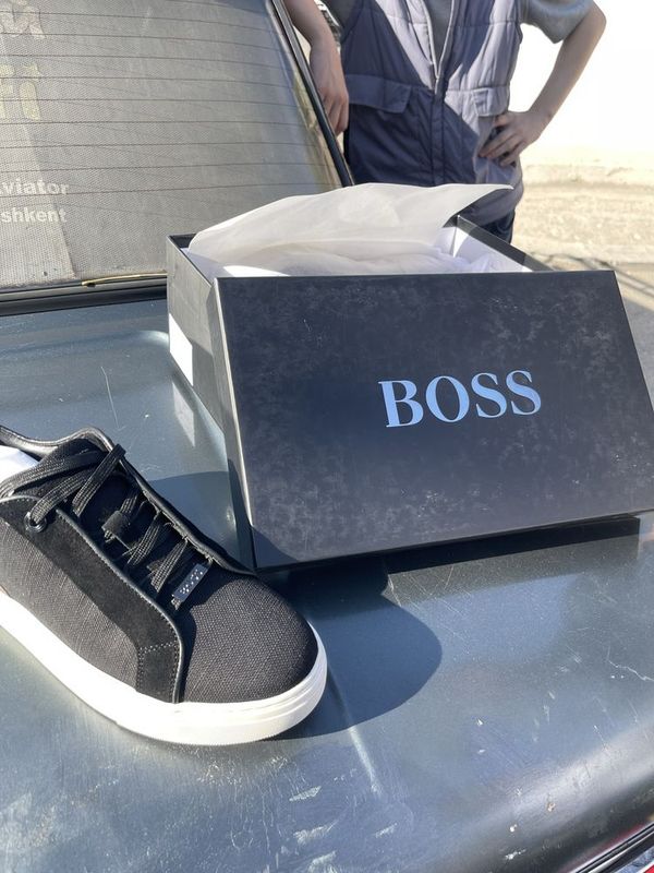 Boss Oyoq kiyimi orginal Boss Oyoq kiyimi orginal