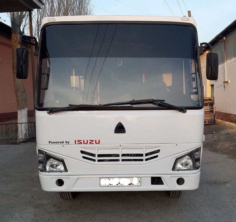 Isuzu avtobus sotiladi 2018 yil xolati a'lo