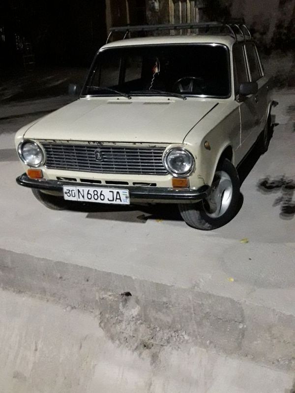 Vaz 21011. Yili 1986. Metan gazi bor texpaspurda ruxsatiyam bor