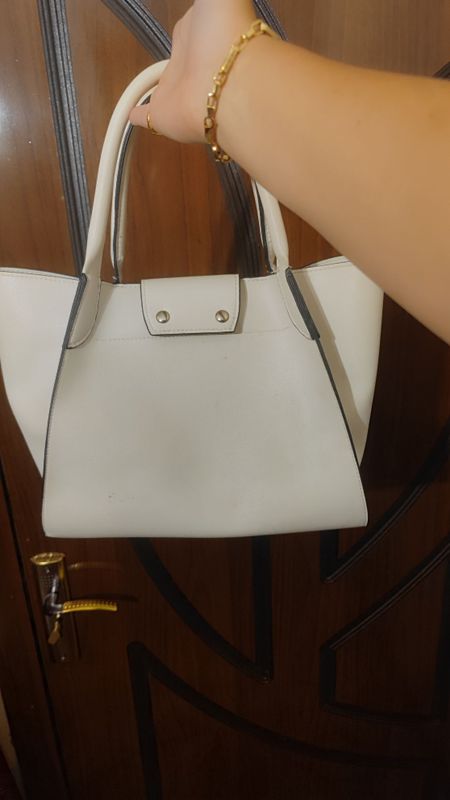 Белая фирменная сумка Celine Белая фирменная сумка Celine